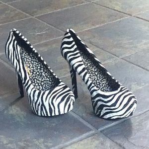 Jessica Simpson zebra print heels
